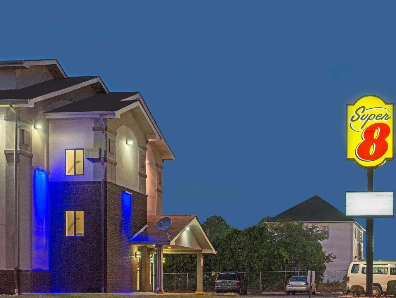 Super 8 By Wyndham New Castle Hotel Exterior foto
